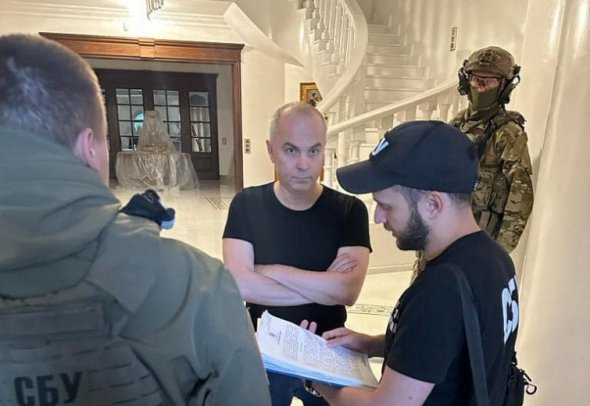 Печерский суд Киева 10 ноября продлил меру пресечения народному депутату Нестору Шуфричу в виде содержания под стражей