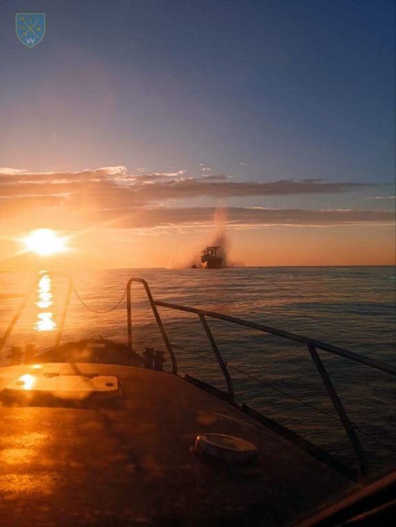 На ворожій морській міні підірвалось судно у Чорному морі