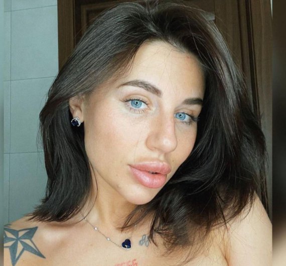 Анна Алхім заспівала на своєму корпоративі пісні Асті