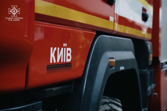 У Києві тривають рятувальні роботи на місцях російських ударів