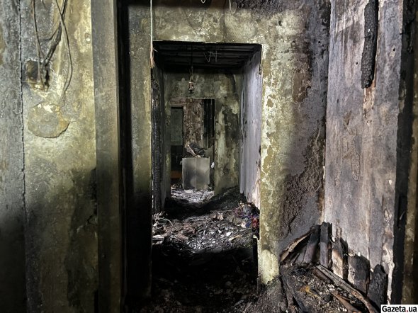 Пожежа охопила верхі поверхи будинку