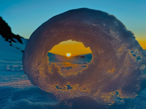 Такое явление, как снежные "пончики", довольно редко даже для Антарктики