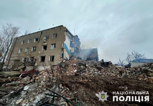 Последствия российского авиаудара в Нью-Йорке Донецкой области