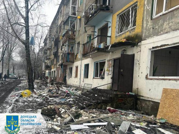 28 января российские оккупационные войска обстреляли ракетами жилой массив в городе Мирноград Донецкой области