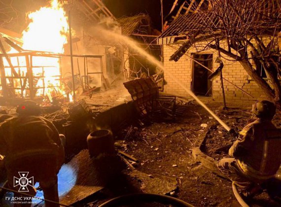 Ночью армия врага снова атаковала жилые кварталы Херсона