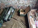 СБУ виявила три схрони з російською зброєю та вибухівкою на Київщині, Вінничині та Закарпатті