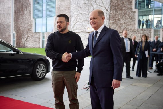 Президент Володимир Зеленський зустрівся із канцлером ФРН Олафом Шольцом