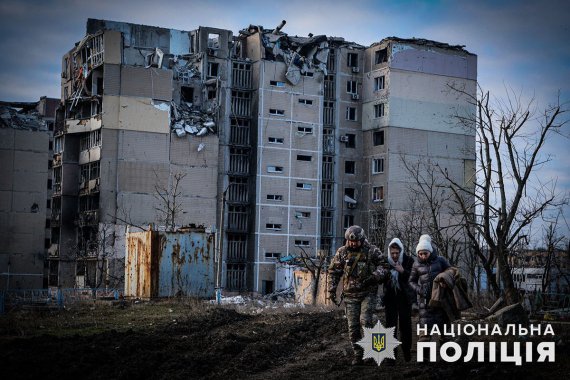 В разбитом вражескими обстрелами Угледаре в Донецкой области остаются 111 гражданских