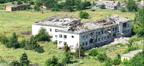 Школа в Мирном. Тоже уничтожена оккупантами