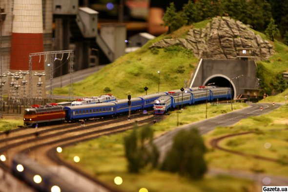 Команда майстрів створила найбільший залізничний макет в Україні та у Східній Європі