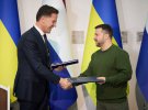 В Харькове президент Украины Владимир Зеленский подписал с премьер-министром Нидерландов Марком Рютте двустороннее соглашение о безопасности