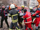 Один из дронов во время маневров среди жилых кварталов Одессы попал в девятиэтажное здание спального района
