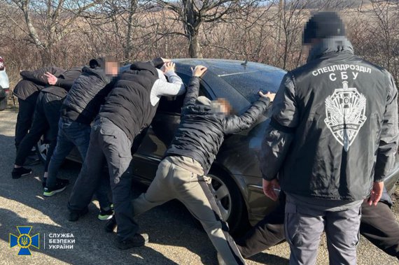 Служба безопасности Украины заблокировала схемы уклонения от мобилизации и незаконного выезда за границу мужчин призывного возраста