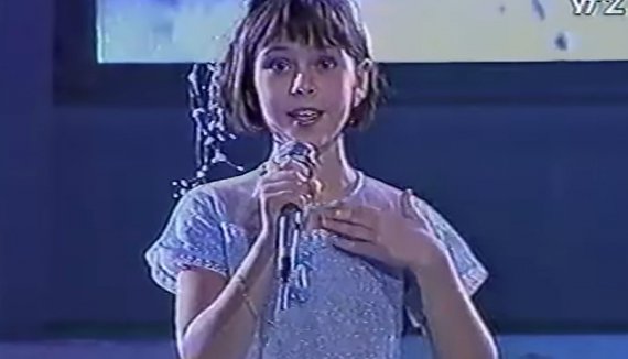 Юлія Саніна в дев'ять років