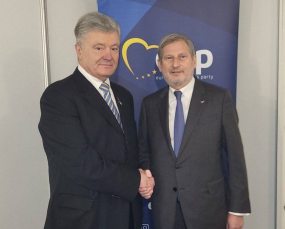 Порошенко о мощной резолюции ЕНП: это четкий план поддержки Украины к победе