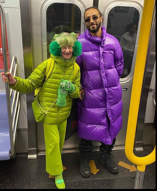 83-річна Елізабет Світхарт із Нью-Йорка 30 років носить одяг лише зеленого кольору