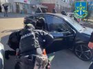 У Києві затримали злочинне угруповання, які під виглядом співробітників територіального центру комплектування та соціальної підтримки і Державного бюро розслідувань ошукували громадян