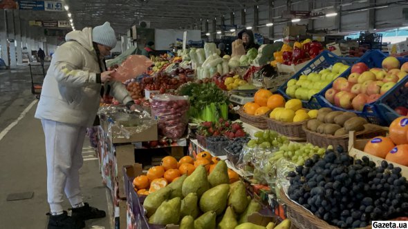 Марія живе за містом, але приїжджає торгувати на ринок ледь не щодня