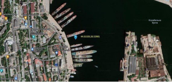 OSINT-аналитики опубликовали спутниковые снимки пораженного корабля РФ