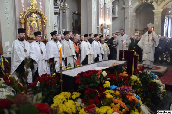 Отпевали Героя Украины в Свято-Покровском кафедральном соборе Православной церкви Украины