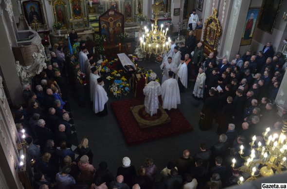 Отпевали Героя Украины в Свято-Покровском кафедральном соборе Православной церкви Украины