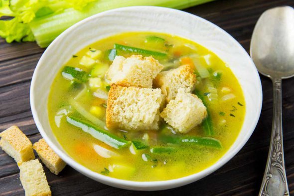 Овощной суп с сухариками