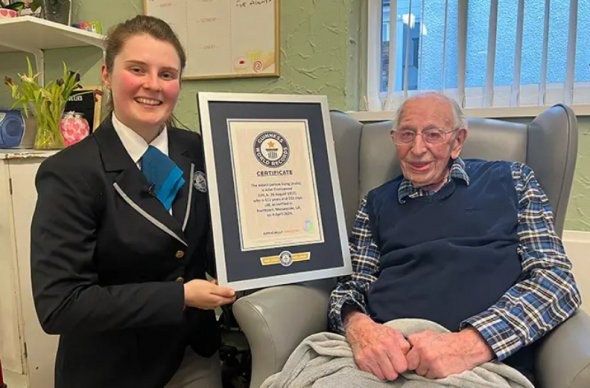  111-річний Джон Альфред Тіннісвуд з Англії став найстарішим чоловіком у світі