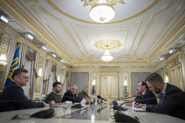 Президент Володимир Зеленський провів переговори з міністром закордонних справ Норвегії Еспеном Бартом Ейдом