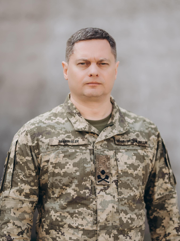 Бригадний генерал Геннадій Шаповалов пройшовши всі сходинки військової кар’єри від командира танкового взводу до командира окремої мотопіхотної бригади імені Якова Гандзюка, у березні 2022 року отримав звання бригадного генерала