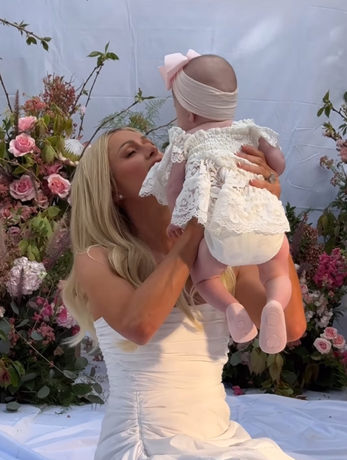 Періс Гілтон з донькою Лондон