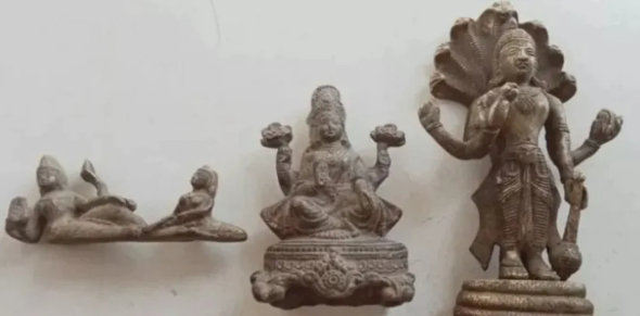 В Индии обнаружили древние фигуры