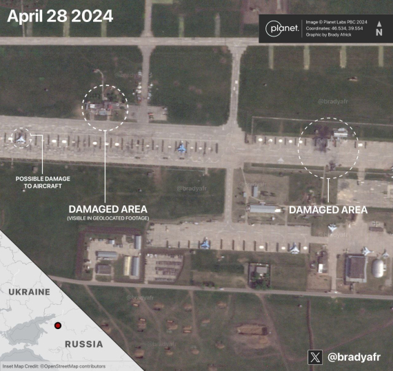 Американський OSINT-фахівець Бреді Африк опублікував супутникові знімки з аеродрому у Краснодарському краї, який атакували безпілотники