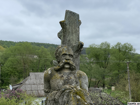 У село зʼїжджаються майстри з усієї України на пленері каменотесів 