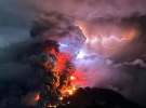 В Индонезии из-за извержения опасного вулкана эвакуируют 12 тыс. человек