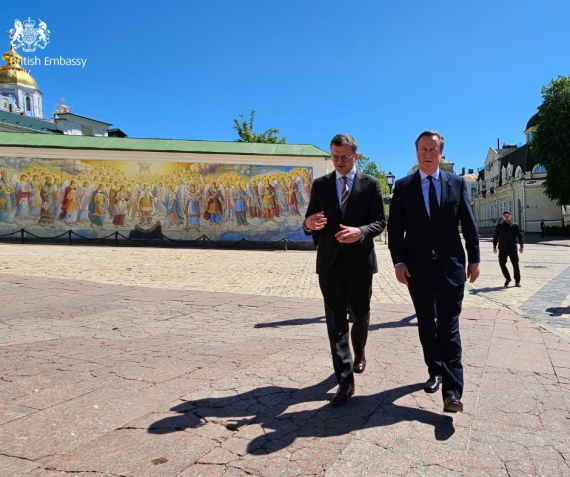 Министр иностранных дел Великобритании Дэвид Кэмерон побывал в Киеве