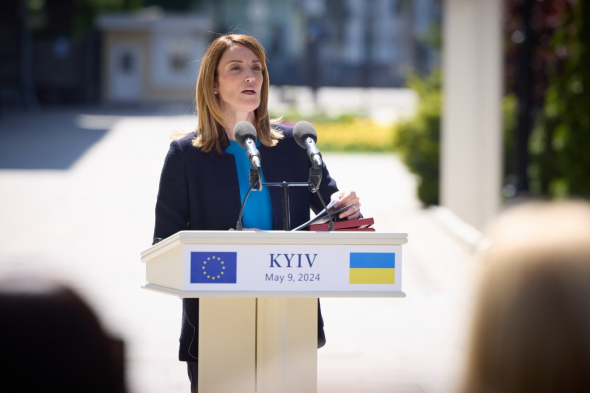 Президент Европейского парламента Роберта Мецолла заявила, что ожидает начала переговоров о вступлении Украины в ЕС