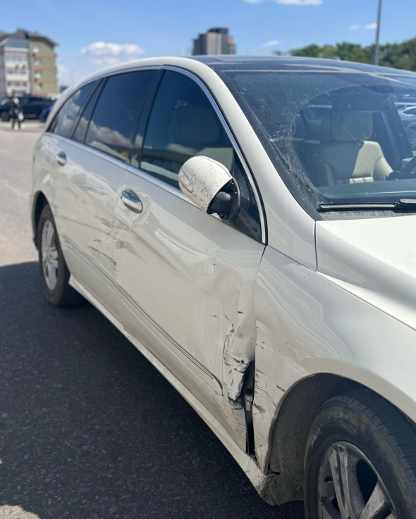 Українська хореографиня Ілона Гвоздьова  показала  автівку, пошкоджену в ДТП