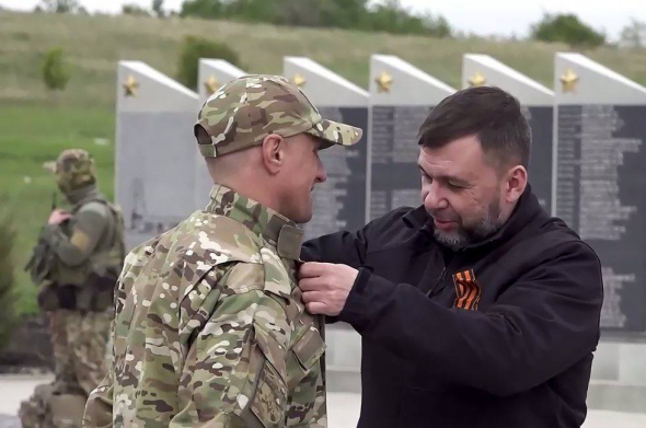 Пушилін нагородив окупантів медалями за “звільнення” Мар'їнки