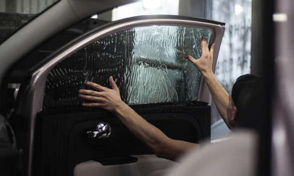 Затонувати машину атермальною плівкою в Одесі можна в детейлінг-студії STEK Odesa