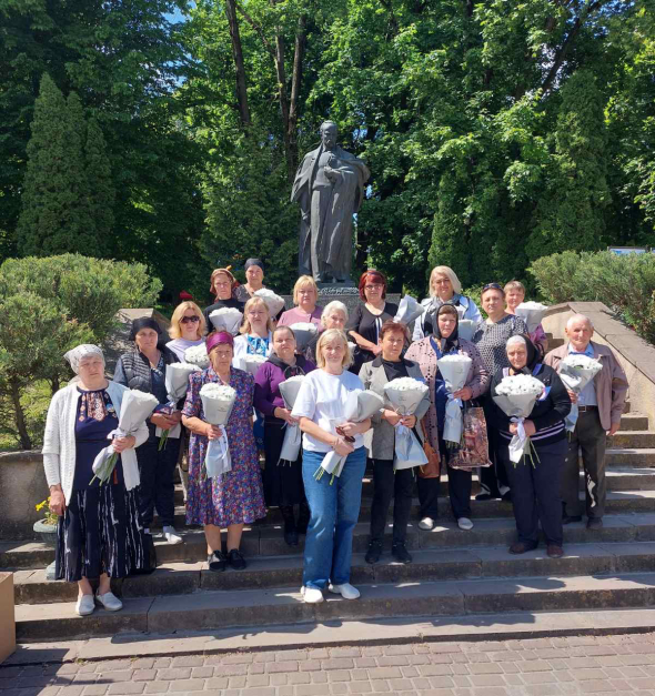 К акции "Цветы для мамы Героя" присоединились сотни неравнодушных украинцев