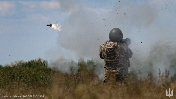 Президент Владимир Зеленский показал новые фото боевой работы украинских военных