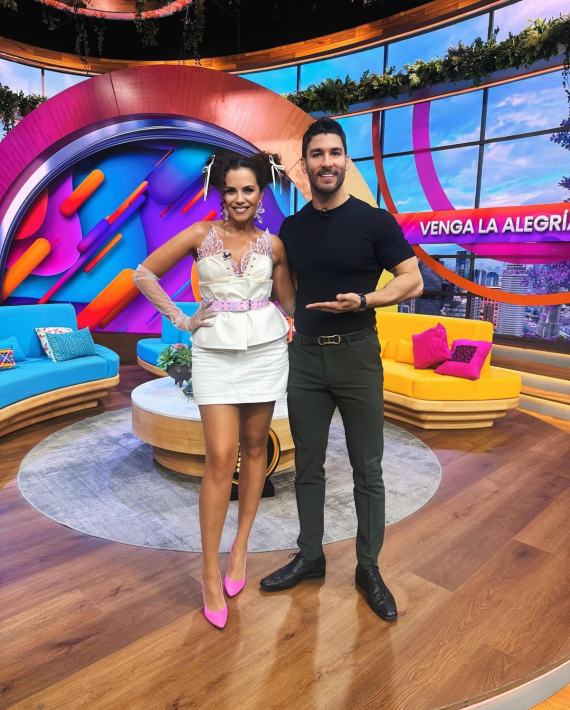 Настя Каменських на мексиканському телебаченні