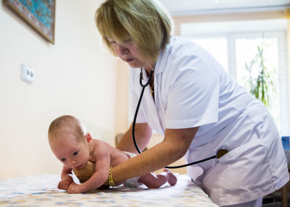 Рання реабілітація немовлят з перинатальною патологією важлива для запобігання розвитку важкої неврологічної інвалідності