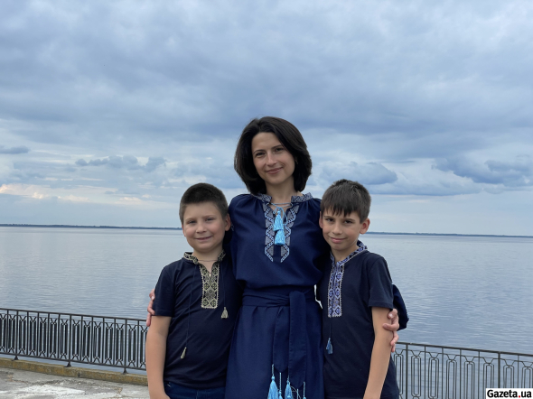 Анна Мукан с сыновьями Ярославом и Андреем