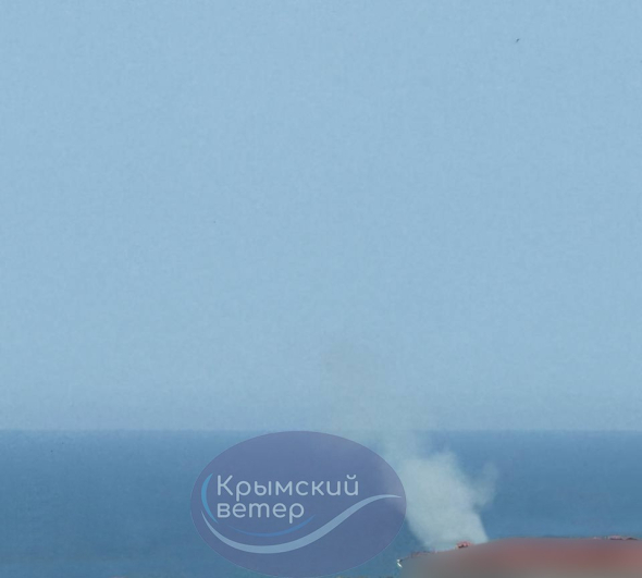 Дым над Севастопольской бухтой