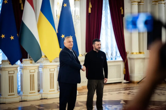Владимир Зеленский начал переговоры с Виктором Орбаном