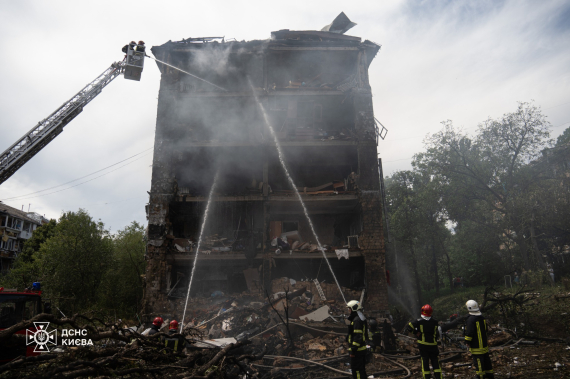 Внаслідок російського ракетного удару по Києву 8 липня були пошкодження у семи районах міста. Загинули 27 людей, серед яких троє дітей. Постраждали 82 людини.