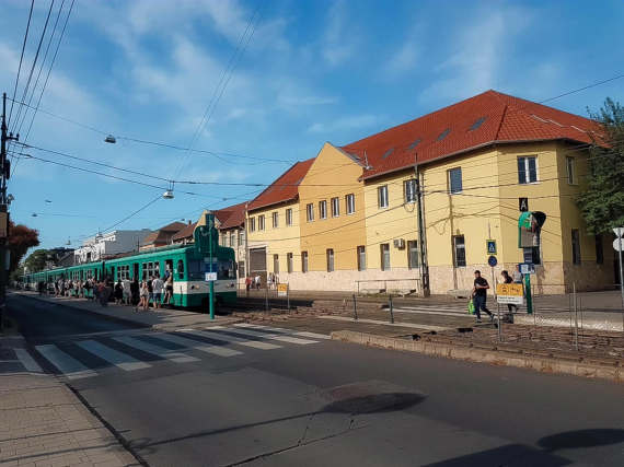 У Будапешті з 1 вересня відкриють першу державну двомовну середню школу та гімназію