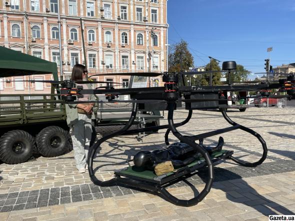 Безпілотник для евакуації поранених 