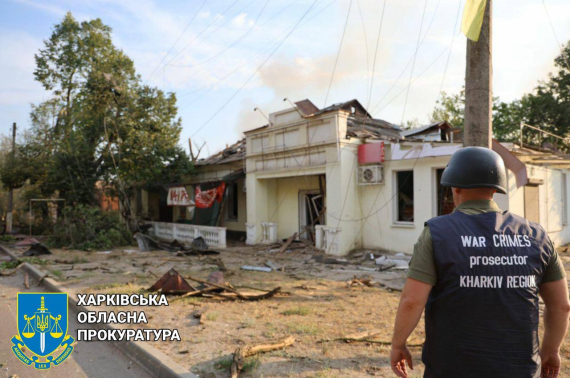 Наслідки російського авіаудару по місту Купʼянськ у Харківській області 